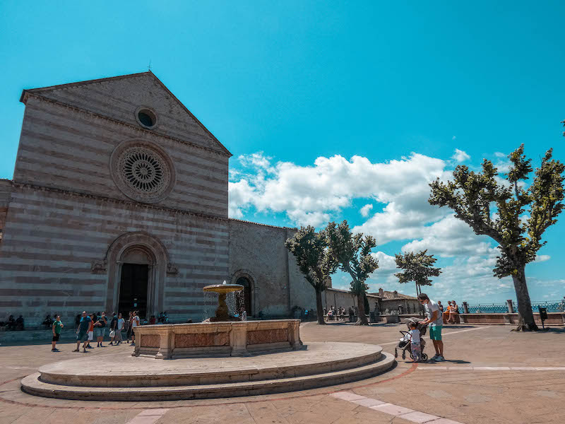 Basilica di Santa Chiara Assisi Cosa vedere ad Assisi Umbria Italia Passione Passaporto